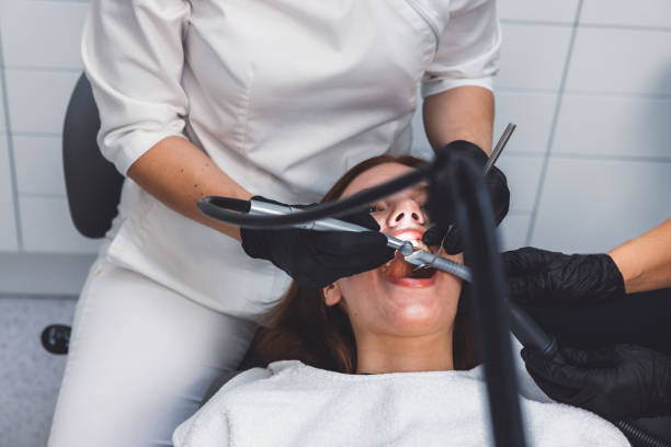 Best Emergency Tooth Extraction  in Limestone Creek, FL